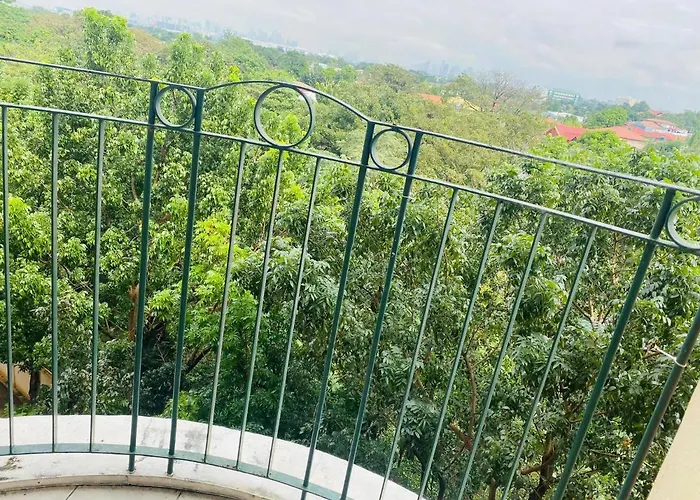 Chateau Elysee A7 Near Airport And Sm Mall Manila